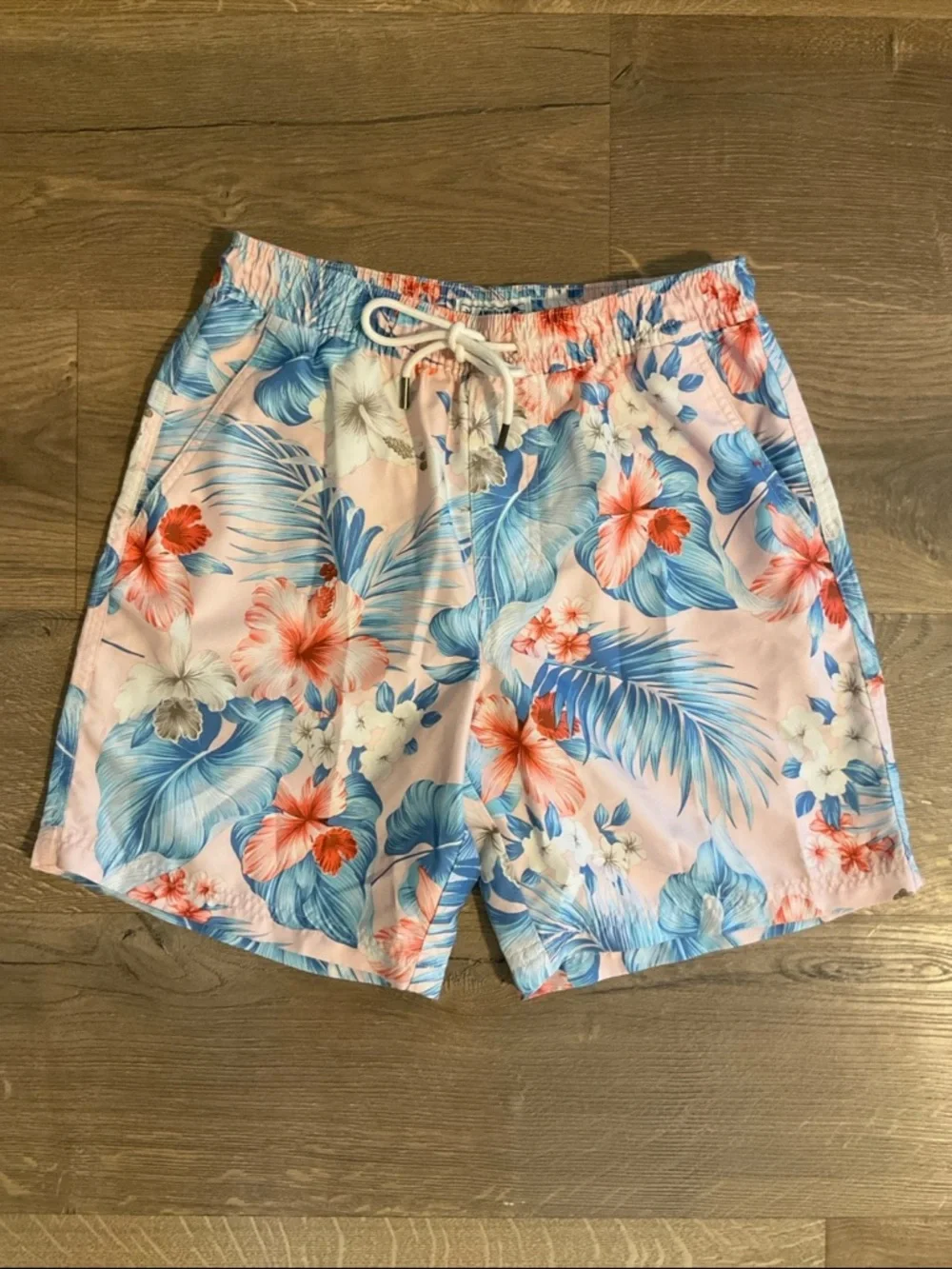 Men’s (big boys’) American Eagle tropical print Swim Trunks, XS